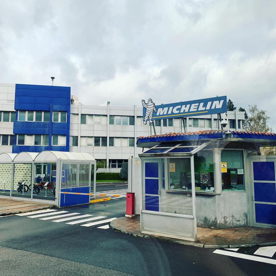 „Gigantul” de pe piața anvelopelor care va fabrica măști în România, pentru personalul din spitale