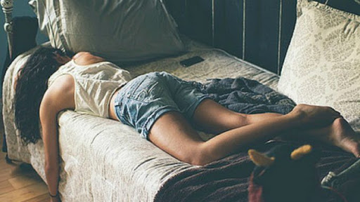 Ce fel de om eşti dacă te culci târziu, laşi dezordine peste tot și vorbeşti vulgar?