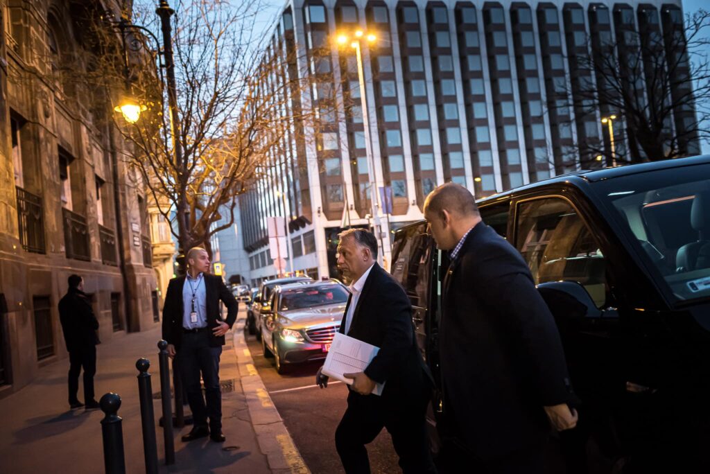 Viktor Orbán: Vin vremuri grele, dar nici un maghiar nu va fi singur