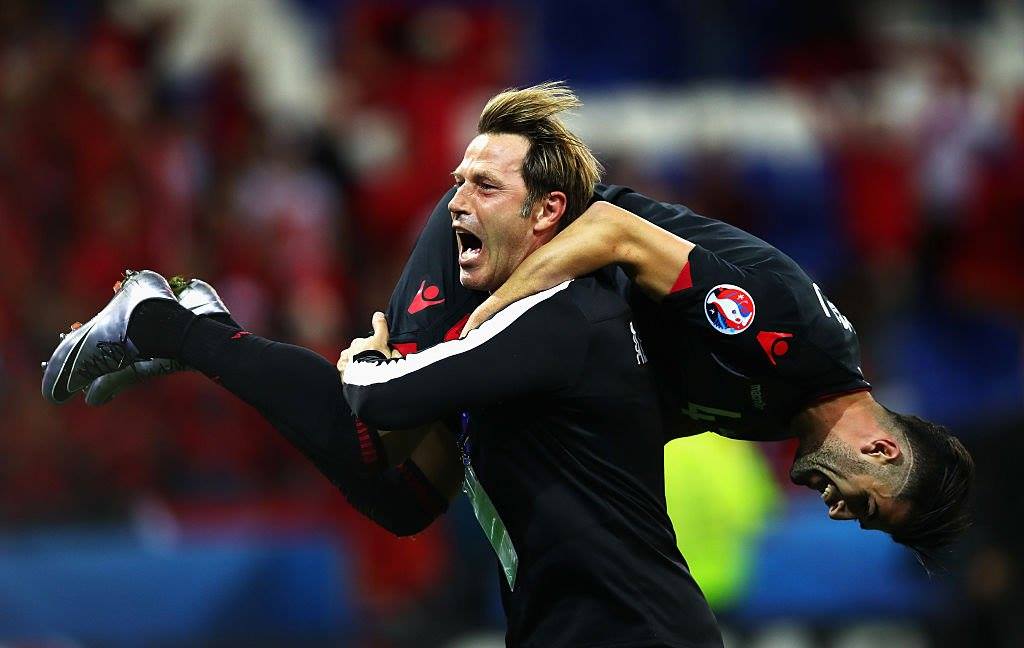 Antrenorul din fotbalul mare care și-a dus jucătorii într-o fabrică, după o înfrângere usturătoare