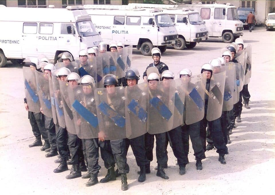 Exclusiv. Foști luptători de elită, apel către ministrul Marcel Vela: Suntem pregătiți să vă sprijinim!