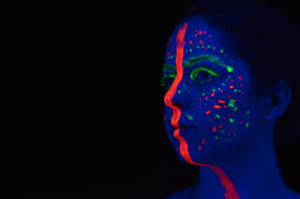 Au râs degeaba de Trump?! Lumina ultravioletă poate ataca virusul! Teste științifice