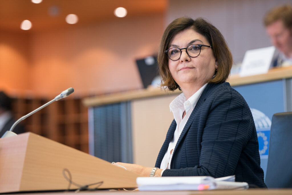 Ce se coace la Bruxelles. Cum va fi un drum cu mașina, cu avionul sau cu trenul