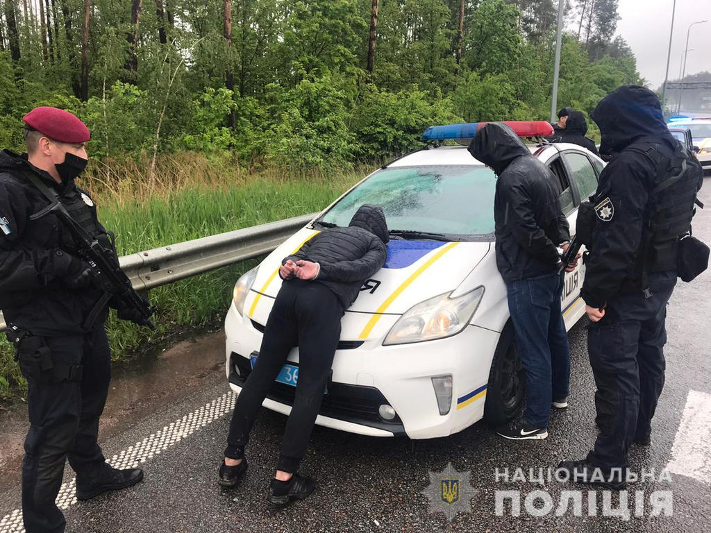 E iar război la granița României?! Trei împușcați, 20 persoane reținute