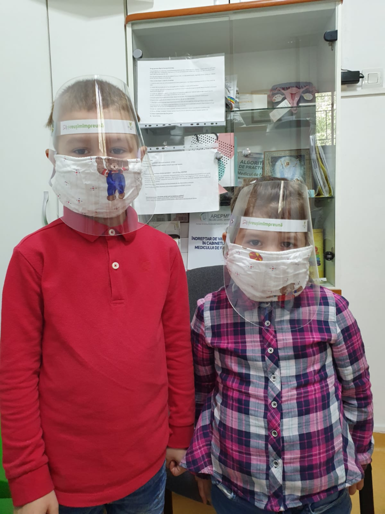 Limonada de doi bănuți. Gestul unor copilași i-a făcut pe medici să izbucnească în lacrimi. VIDEO