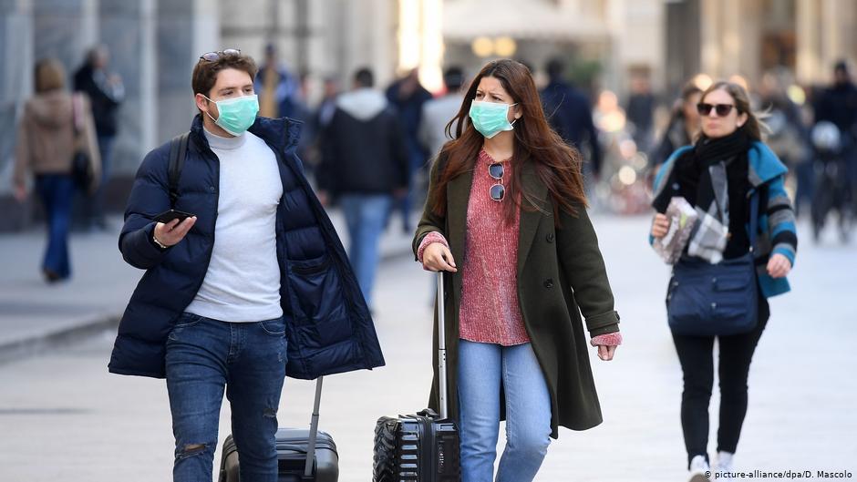 Răspunsul Consulatului la apelul românilor blocați în străinătate: ”Scrieți-i lui Iohannis”