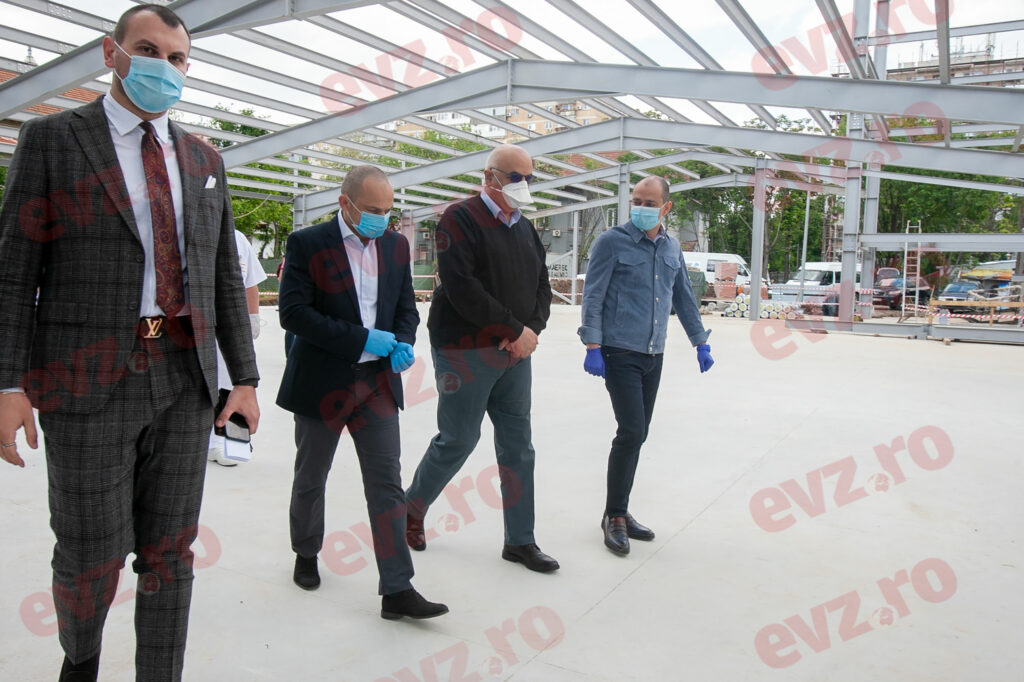 Birocrația, învinsă de eficiență. Arafat a fost martor