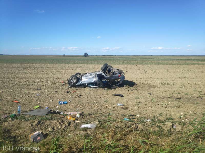 Grav accident rutier în Vrancea. Cinci persoane, între care trei minori, au ajuns de urgență la spital