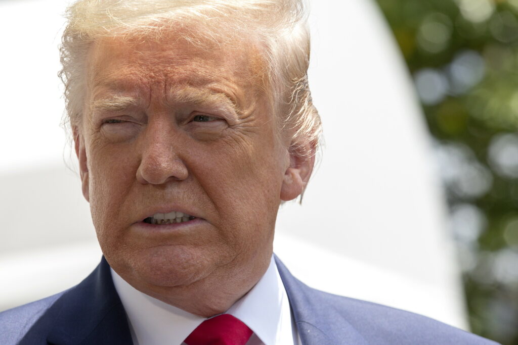 Protestele din fața Casei Albe l-au enervat. Donald Trump revine cu o postare halucinantă pe Twitter