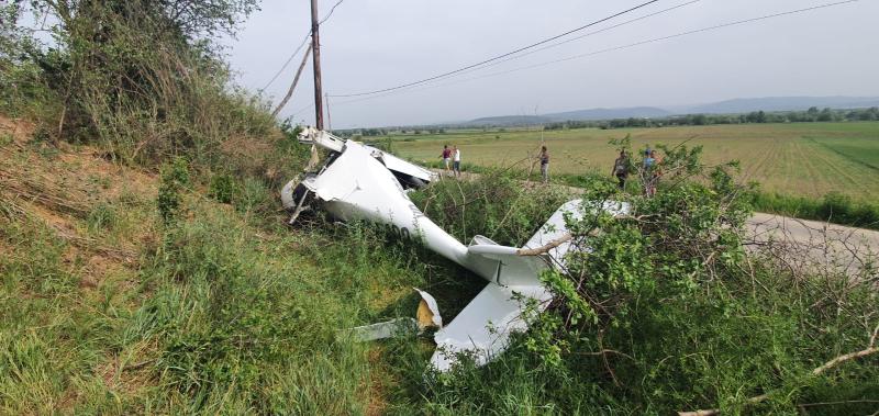 Alertă. Avion prăbușit în județul Alba. Care este starea pilotului