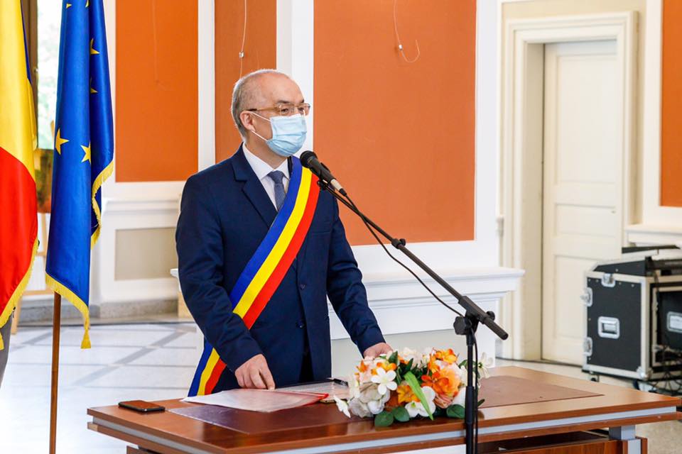 Căsătorii în vremea molimei! Cum s-a achitat Boc de sarcină. Foto