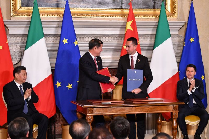 Chinezii au găsit punctul slab al Europei! Iată cum cuceresc un cap de pod în inima UE!