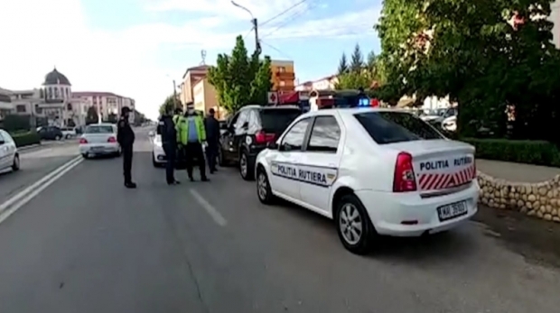 Video incredibil. Cum sfidează o beizadea ordonanțele militare. Amenințări de la volan