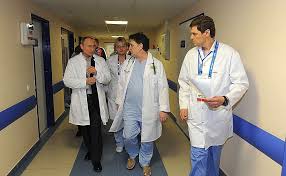 Viața în „Raiul” lui Putin: Medicii ruși, de 16 ori mai expuși morții de coronavirus