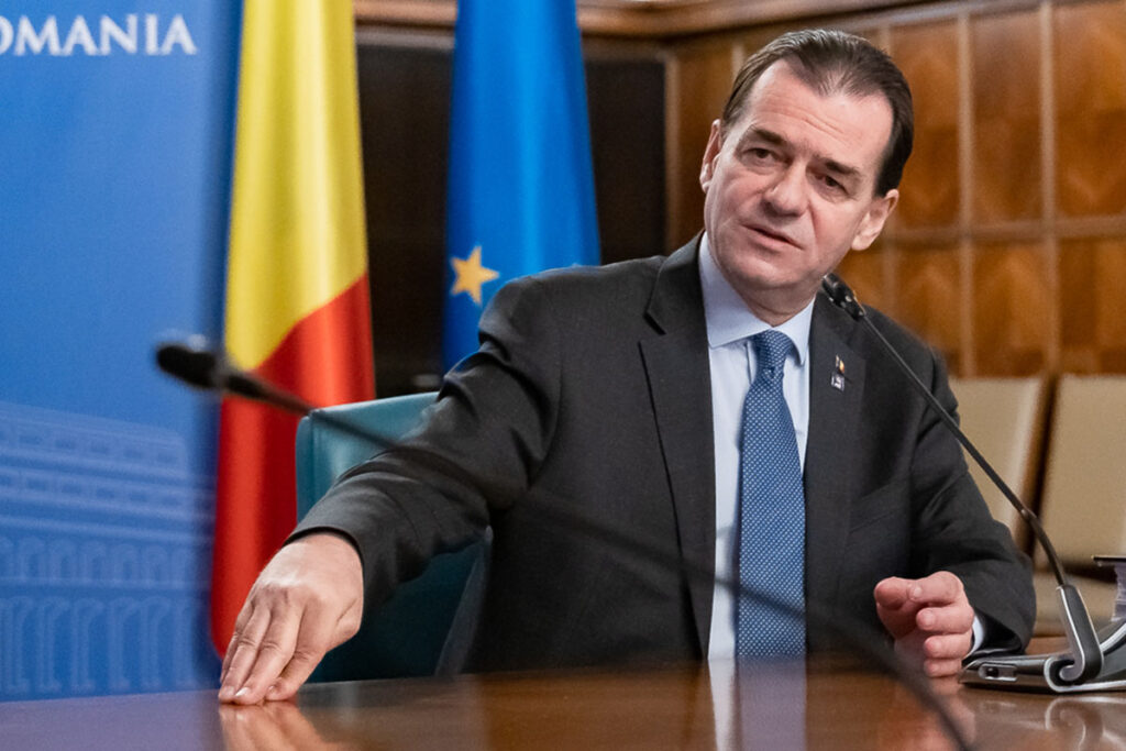 Premierul a răbufnit când a văzut atâția oameni pe străzi. Bomba despre terase