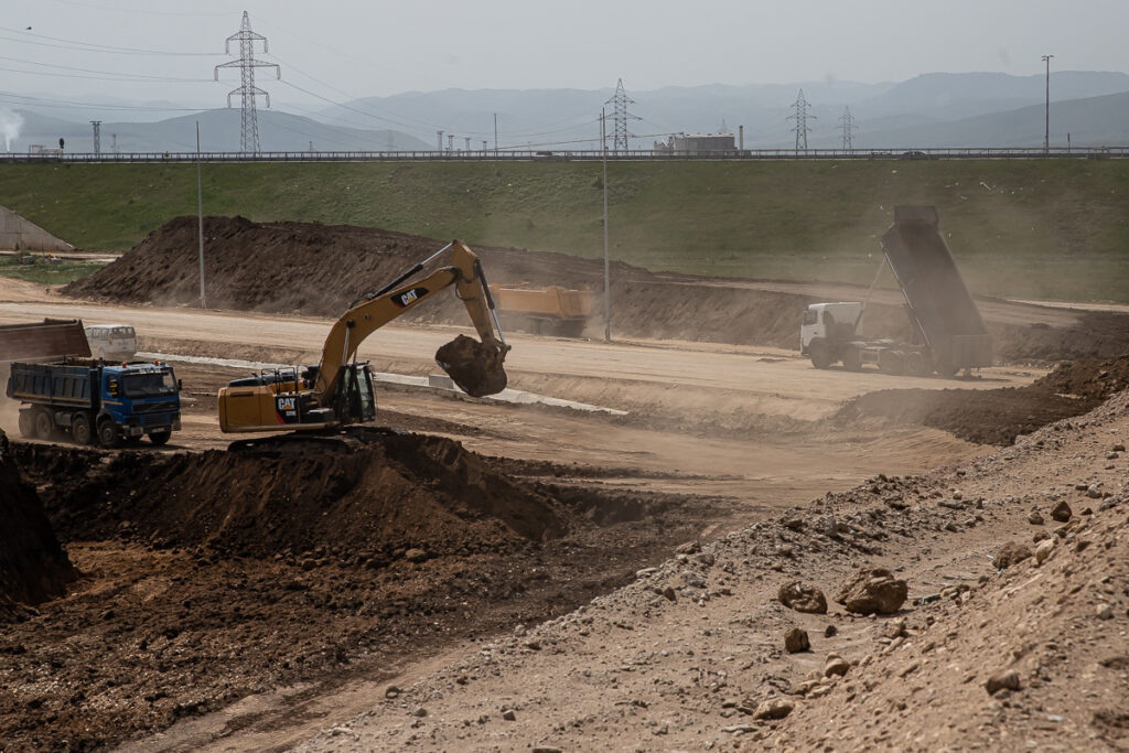 Cât ne costă inaugurările electorale. Statul plătește despăgubiri de milioane de euro constructorilor