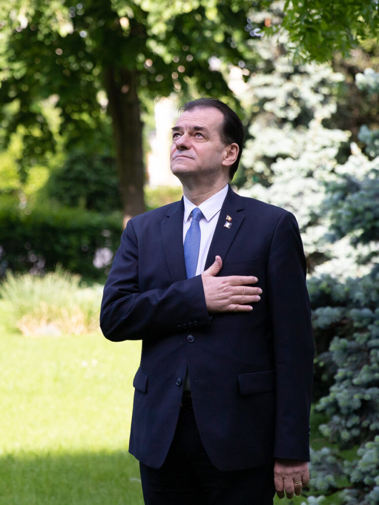 Promisiunea anului. Când va fi gata doar o bucată din autostrada Sibiu-Pitești. Contractul a fost...