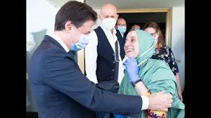 Răpită de jihadiști, o italiană s-a convertit de bună voie la Islam