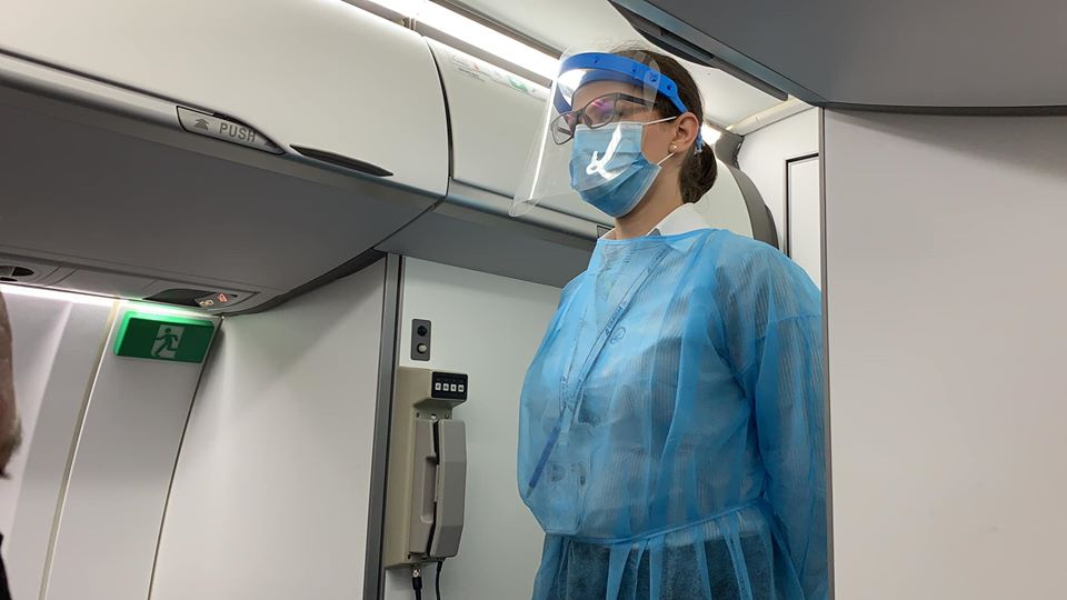 Imagini șocante: Cum vor arăta stewardesele TAROM