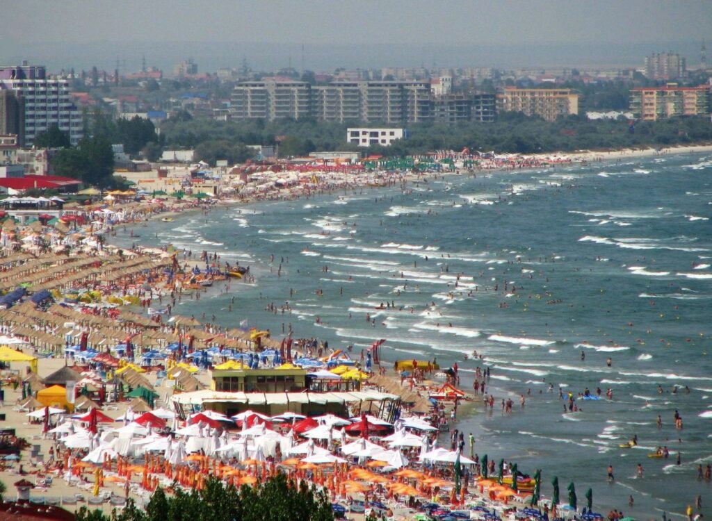 Litoralul românesc, între scumpiri și amenzi pentru încălcarea măsurilor anti-pandemie