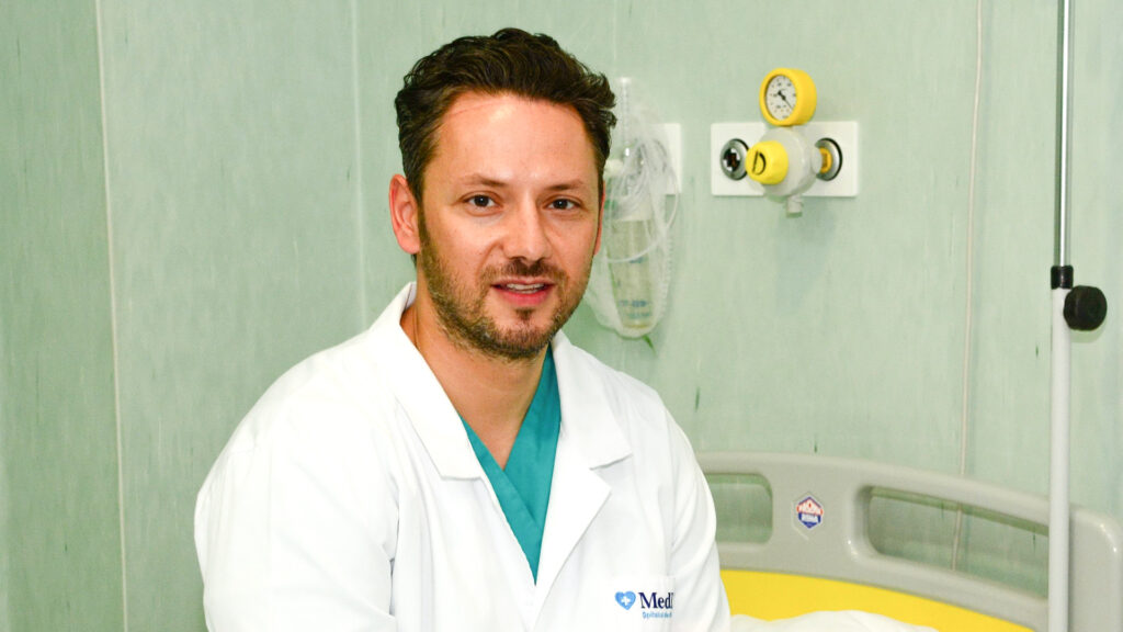 Senzaționala poveste a unui celebru neurochirurg care va fi hirotonit preot de Rusalii