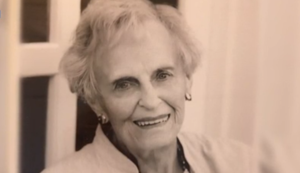 O americancă de 102 ani uimește lumea! Ce-i pentru ea Covid-19, dacă a învins gripa spaniolă și cancerul?