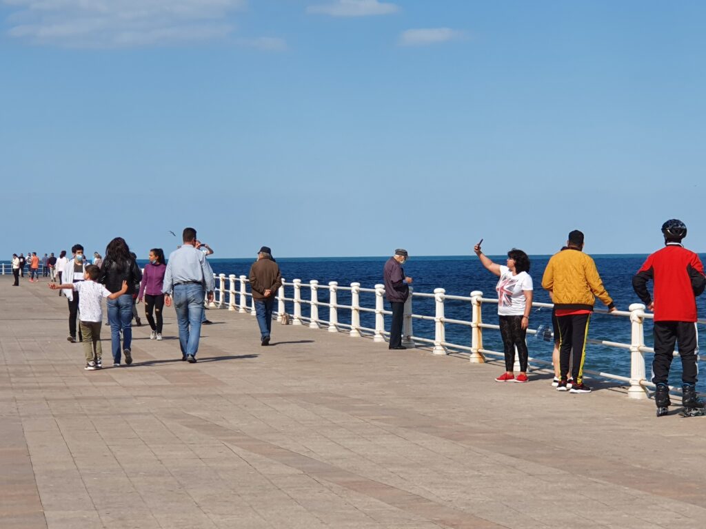 Wi-Fi gratuit în spațiile publice, oferit de Comisia Europeană. Cât timp au primăriile pentru înscriere