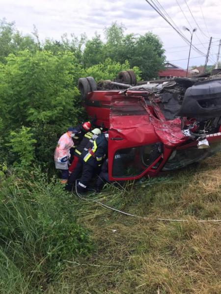 Alertă la Vâlcea. Accident de microbuz! A fost declanşat Planul Roşu de intervenţie