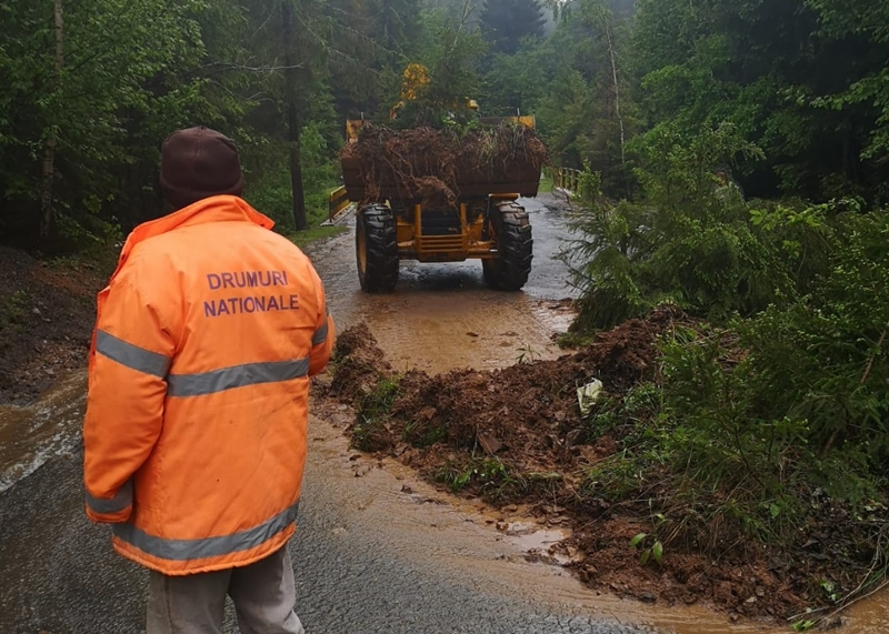 Cod roșu de vreme severă la Cluj! Drumarii au intervenit de urgență