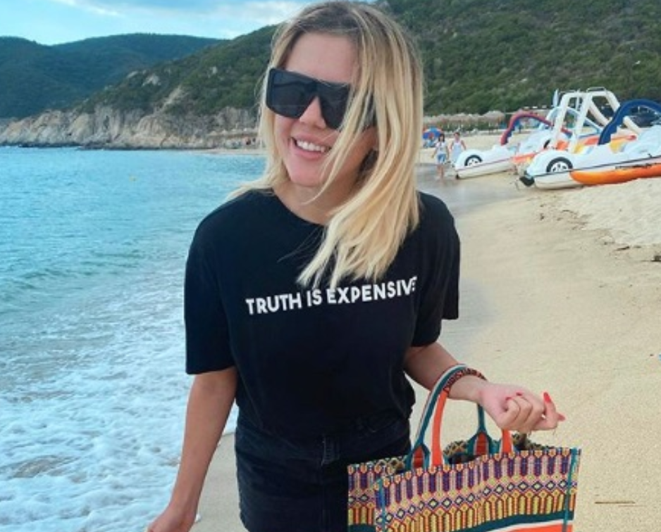 Emily „sare la gâtul” prezentatoarei de la Antena 1. Mirela Vaida a primit un mesaj dubios