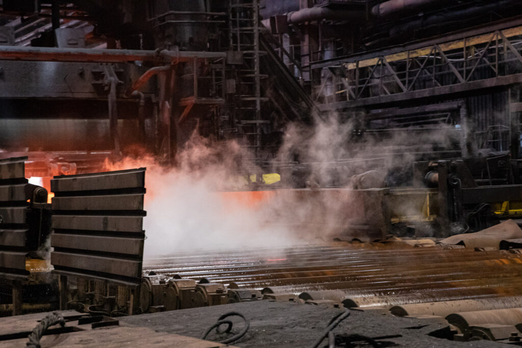 Cum a fost îngropată o fabrică istorică din România. A produs toate șinele de cale ferată existente în prezent