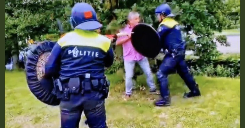 Protest de amploare în Olanda împotriva măsurilor de distanțare socială | VIDEO