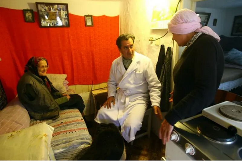 Doliu în România! A murit medicul care îi îngrijea pe ultimii leproși de la Tichilești