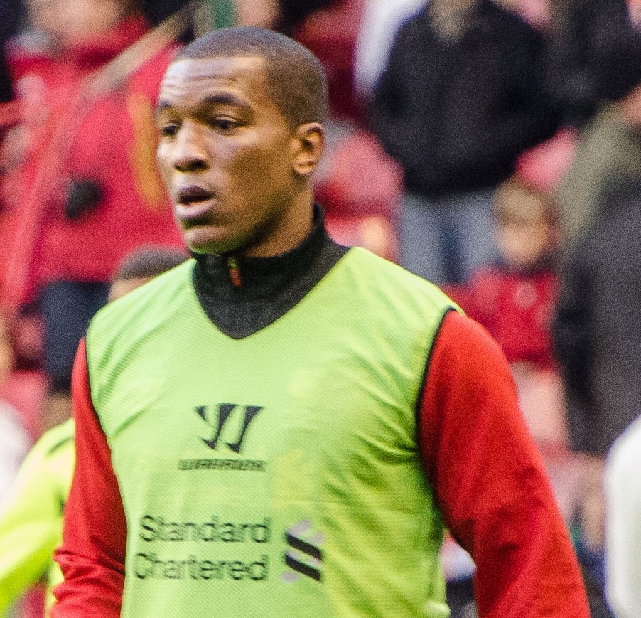 Şoc la Liverpool! A fost înjunghiat fundaşul Cormoranilor. Momente dramatice la spital