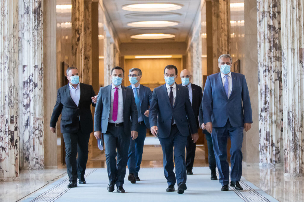 Guvernul se ia la trântă cu noua lege a carantinei