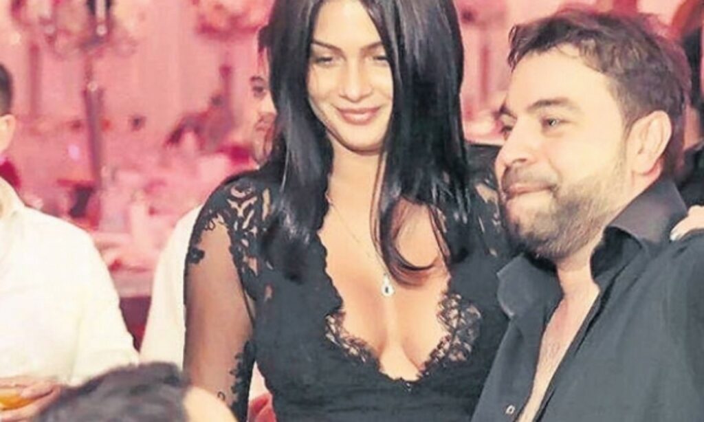 Iubita lui Florin Salam face senzație pe o plajă din Mamaia. Apariție incendiară! Video