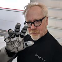 Prezentatorul „MythBusters” Adam Savage, acuzat de fapte cumplite pe când era copil