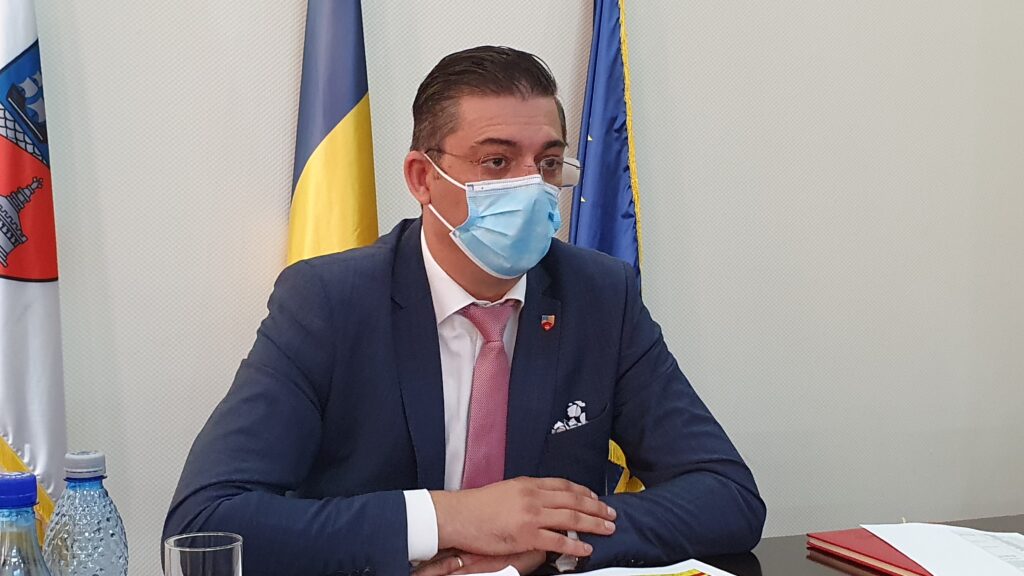 Un greu din PSD întoarce armele și mitraliază guvernul cu atacuri în rafală