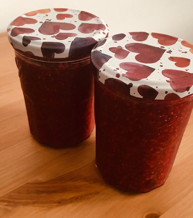 Dulceață de zmeură și fursecuri fără zahăr. Două rețete obligatoriu de combinat