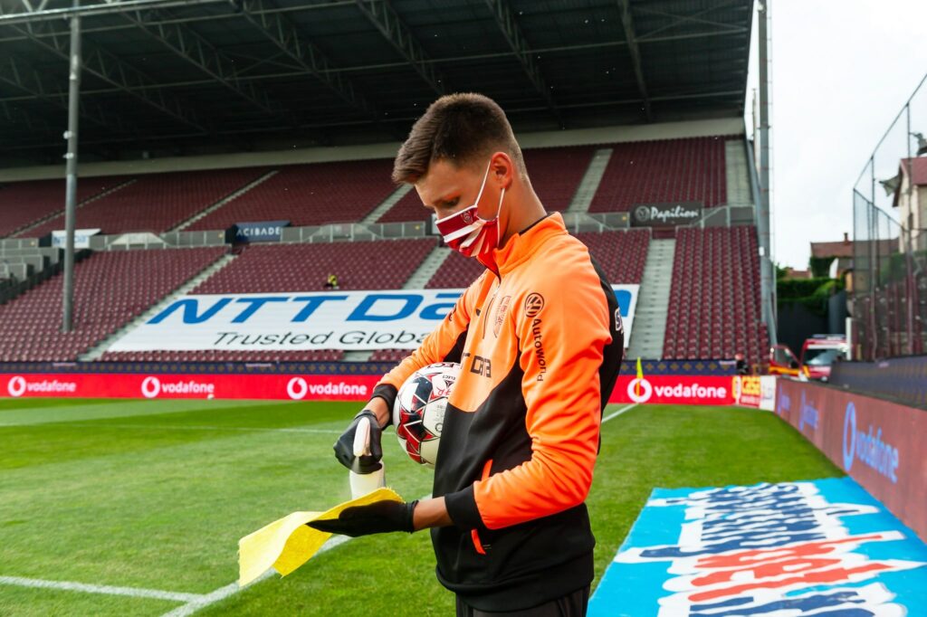 Un medic român, propunere incredibilă pentru Liga 1! Jucătorii vor fi revoltați