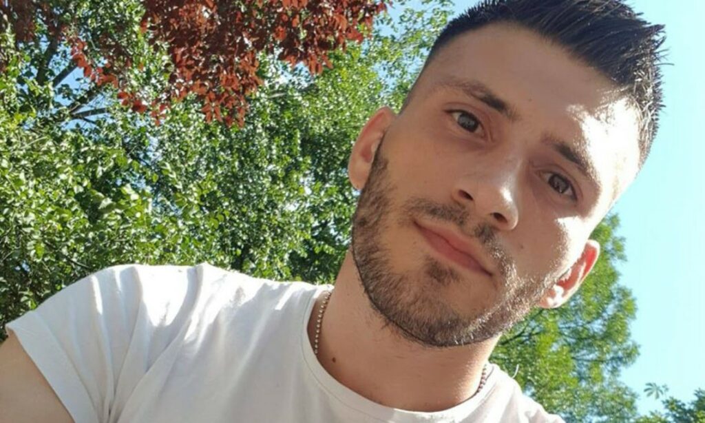 Mesaj tulburător adresat tânărului care s-a sinucis după ce a omorât două persoane