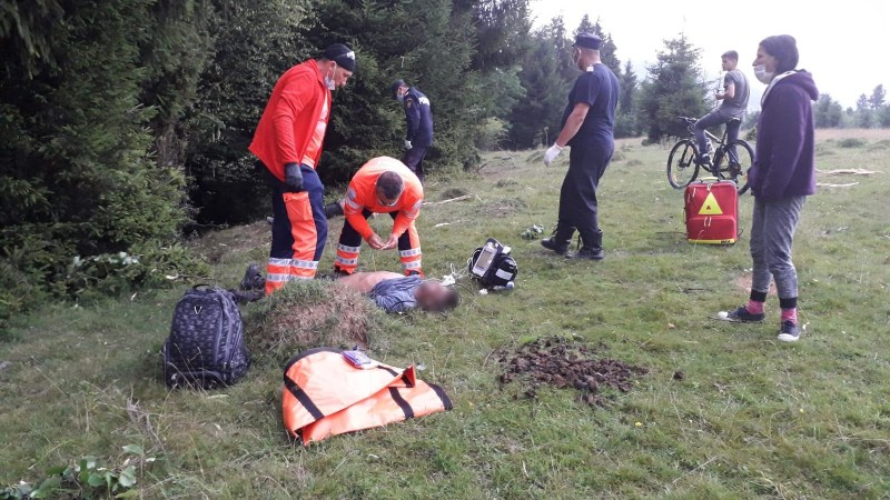 Tragedie la Câmpululg. Tată și fiu uciși de trăsnet