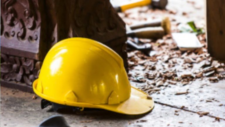 Italia: Tânăr român, exploatat pe caniculă, până la moarte! Patronul șantierului, anchetat