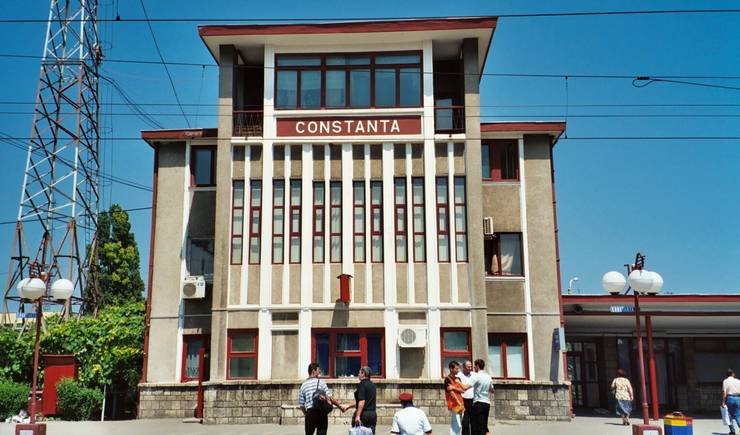 Focar de coronavirus în gară. O persoană a decedat, trei au fost internate de urgență