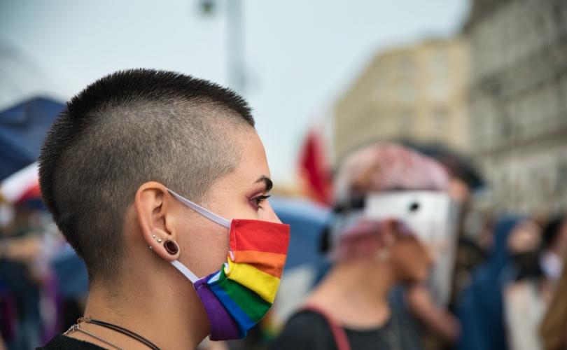 Ce au în comun Homosexualitatea și COVID-ul?