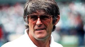 Aventurierul care a provocat mari minuni având la bază un pix și o foaie