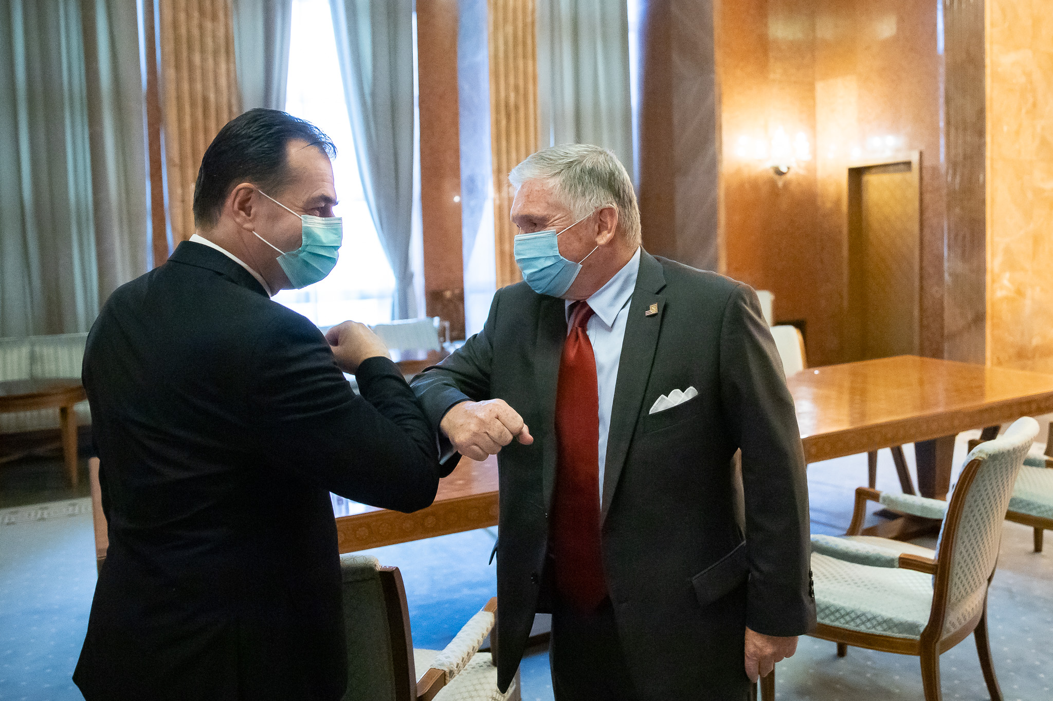 SUA s-ar putea implica în modernizarea sistemului medical. Ambasadorul Zuckerman a vorbit cu Orban