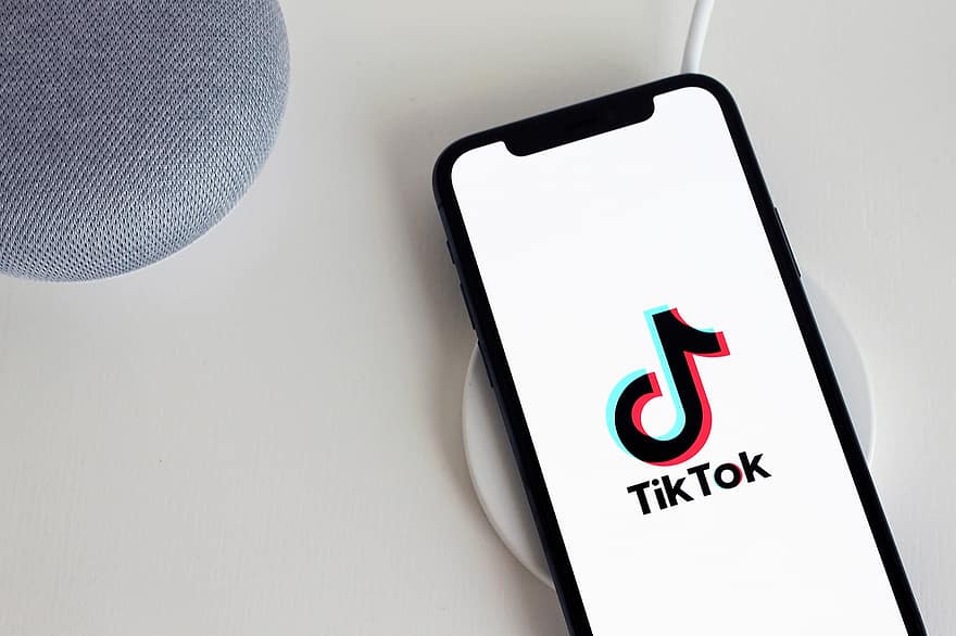 Trump: TikTok trebuie vândută înainte de mijlocul  lui septembrie