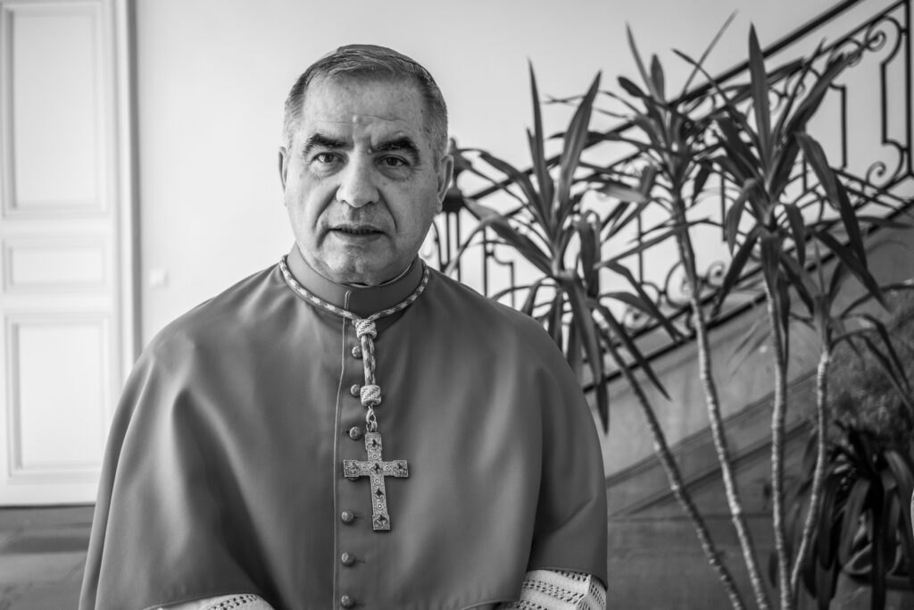 Demisie stranie la Vatican. Cardinalul conducea Congregaţia pentru Cauzele Sfinţilor