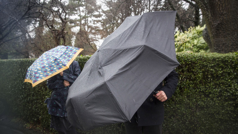 Toamna vine cu furie în România! Meteorologii anunță: Când se strică vremea